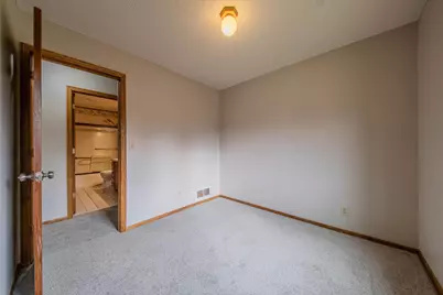 1568 Lakewood Drive N, Maplewood, MN 55119 - Photo 19