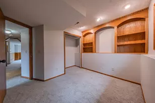 1568 Lakewood Dr N, Maplewood, MN 55119 - Photo 45