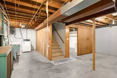 692 Grandview Avenue W, Roseville, MN 55113 - Photo 17