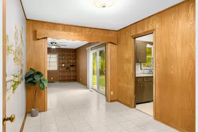 692 Grandview Avenue W, Roseville, MN 55113 - Photo 5