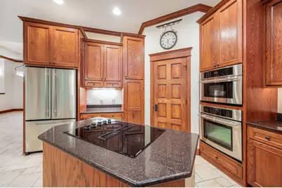 221 Woodhill Court, Mankato, MN 56001 - Photo 15