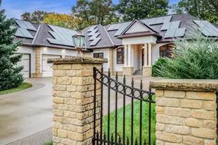 221 Woodhill Ct, Mankato, MN 56001 - Photo 3