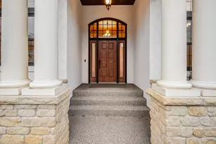 221 Woodhill Ct, Mankato, MN 56001 - Photo 7