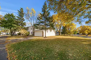 9340 Ranchview Ln N, Maple Grove, MN 55369 - Photo 25