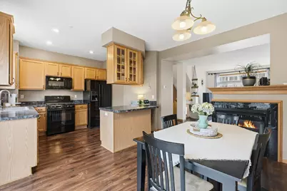 8904 Brunswick Path #2104, Inver Grove Heights, MN 55076 - Photo 7