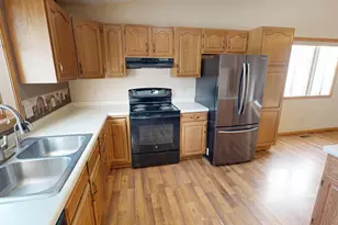 2610 9th St SW, Willmar, MN 56201 - Photo 5