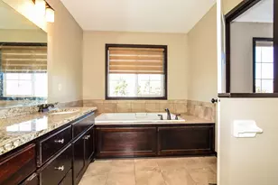 2574 County Rd H2, Mounds View, MN 55112 - Photo 9