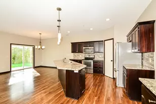 2574 County Rd H2, Mounds View, MN 55112 - Photo 5