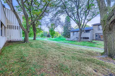 5509 Hyland Courts Drive, Bloomington, MN 55437 - Photo 27