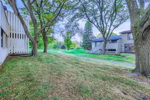 5509 Hyland Courts Dr, Bloomington, MN 55437 - Photo 27