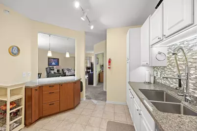 110696 Village Road #219, Chaska, MN 55318 - Photo 5