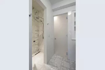 2700 W Lake Of The Isles Parkway, Minneapolis, MN 55416 - Photo 21