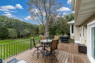 3650 Knoll Ridge Dr, Eagan, MN 55122 - Photo 35