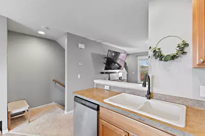 3115 Clover Ridge Drive, Chaska, MN 55318 - Photo 5