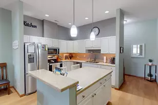 212 Broadway Ave N, Albert Lea, MN 56007 - Photo 3