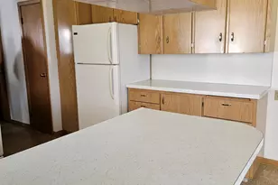 105 Robert St, Elrosa, MN 56325 - Photo 7