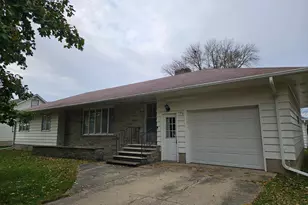 105 Robert St, Elrosa, MN 56325 - Photo 1