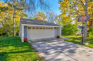 1174 Benton Way, Arden Hills, MN 55112 - Photo 37