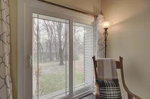 1174 Benton Way, Arden Hills, MN 55112 - Photo 7