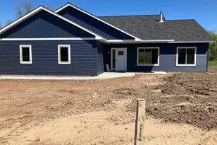 905 W 2nd St, Rush City, MN 55069 - Photo 1