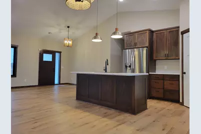 905 W 2nd Street, Rush City, MN 55069 - Photo 7