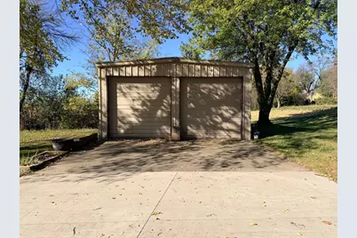 622 Woodcrest Avenue, Worthington, MN 56187 - Photo 45