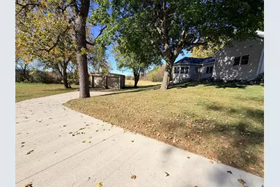 622 Woodcrest Avenue, Worthington, MN 56187 - Photo 43