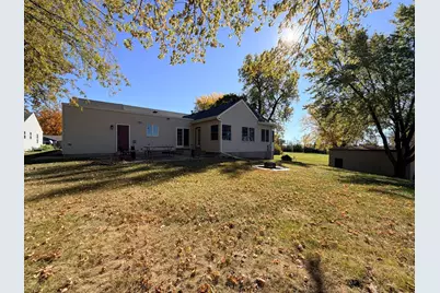 622 Woodcrest Avenue, Worthington, MN 56187 - Photo 41