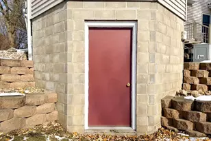 622 Woodcrest Ave, Worthington, MN 56187 - Photo 37