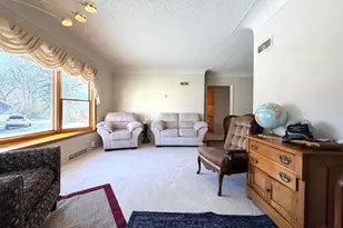 622 Woodcrest Ave, Worthington, MN 56187 - Photo 9