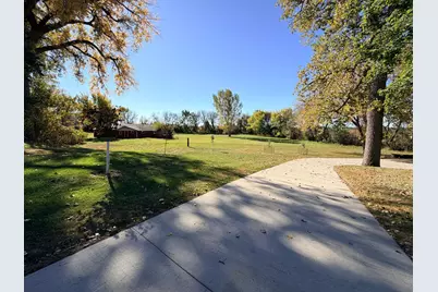 622 Woodcrest Avenue, Worthington, MN 56187 - Photo 39