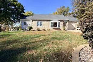 622 Woodcrest Ave, Worthington, MN 56187 - Photo 3