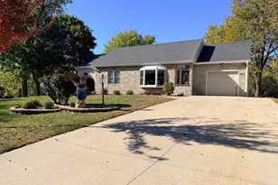 622 Woodcrest Ave, Worthington, MN 56187 - Photo 7