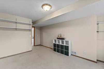 9425 Barrington Road, Woodbury, MN 55125 - Photo 25