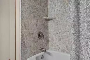 9425 Barrington Rd, Woodbury, MN 55125 - Photo 23