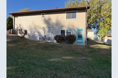 1200 Crestview Road, Albert Lea, MN 56007 - Photo 3