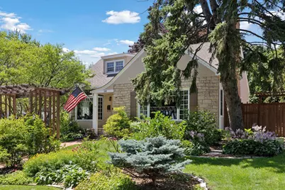 597 Pascal Street S, Saint Paul, MN 55116 - Photo 1