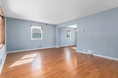 6019 Zenith Avenue N, Brooklyn Center, MN 55429 - Photo 5