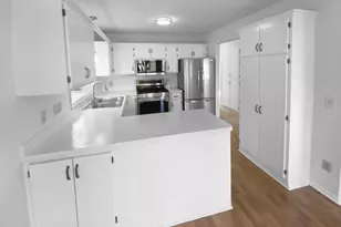 5657 144th St W, Apple Valley, MN 55124 - Photo 9