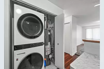 8526 S Maplebrook Circle, Brooklyn Park, MN 55445 - Photo 7