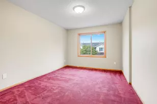 516 Roundhouse St, Shakopee, MN 55379 - Photo 9