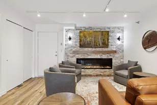 66 9th St E, Saint Paul, MN 55101 - Photo 13