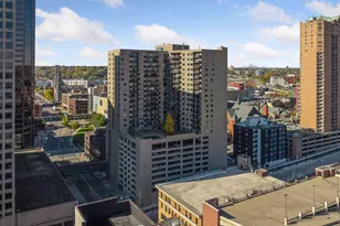 66 9th St E, Saint Paul, MN 55101 - Photo 43