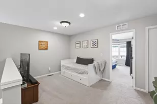 7769 Madelyn Creek Dr, Victoria, MN 55386 - Photo 19