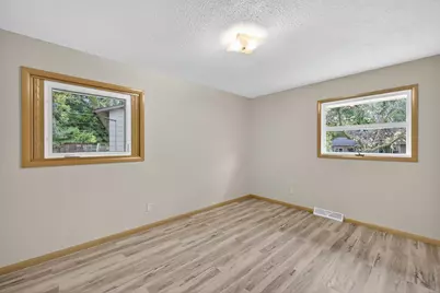 2106 8th Avenue NE, Rochester, MN 55906 - Photo 25