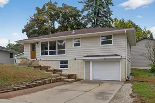 2106 8th Ave NE, Rochester, MN 55906 - Photo 3