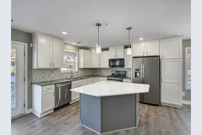 10269 Chesshire Lane N, Maple Grove, MN 55369 - Photo 5