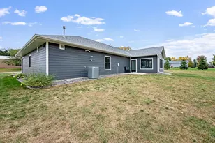 305 Harrison St, Welcome, MN 56181 - Photo 7