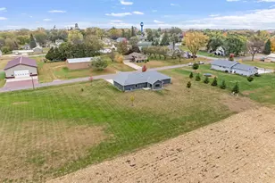 305 Harrison St, Welcome, MN 56181 - Photo 11