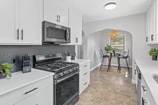 2001 Washington St NE, Minneapolis, MN 55418 - Photo 9